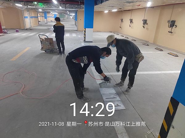 道路劃線，車位劃線，停車位劃線